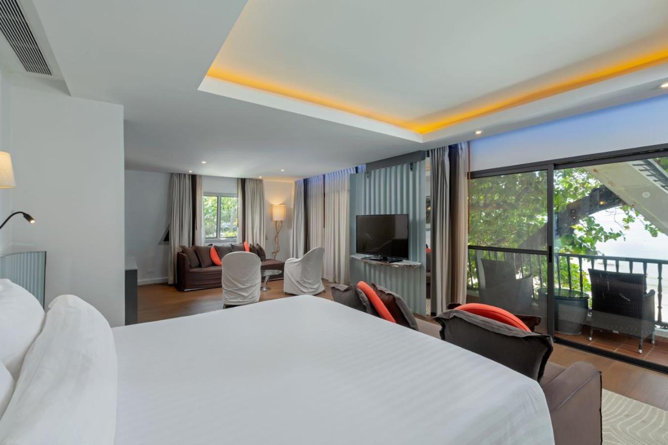 เดอะ โบทเฮ้าส์ ภูเก็ต  Hotel หาดกะตะ ภายนอก รูปภาพ