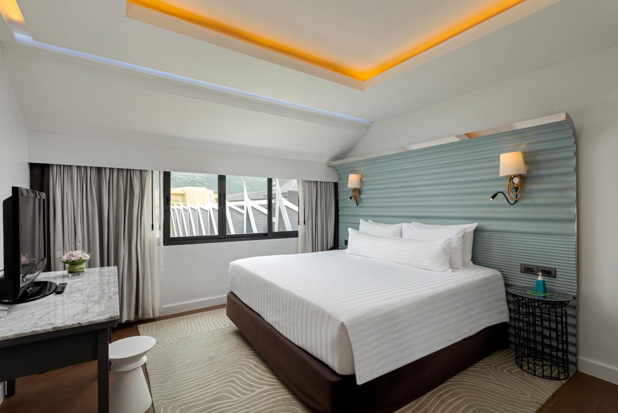 เดอะ โบทเฮ้าส์ ภูเก็ต  Hotel หาดกะตะ ภายนอก รูปภาพ