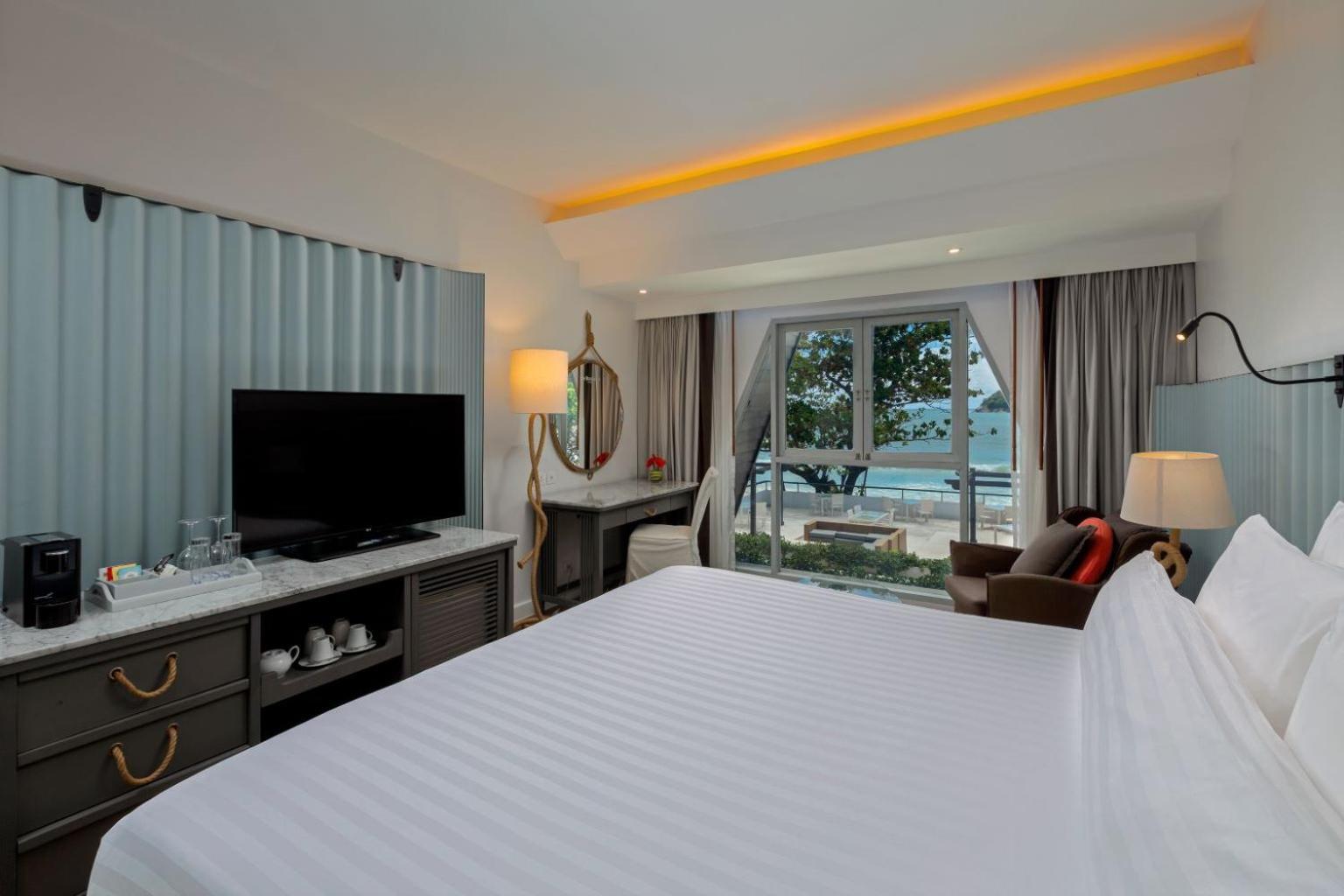 เดอะ โบทเฮ้าส์ ภูเก็ต  Hotel หาดกะตะ ภายนอก รูปภาพ