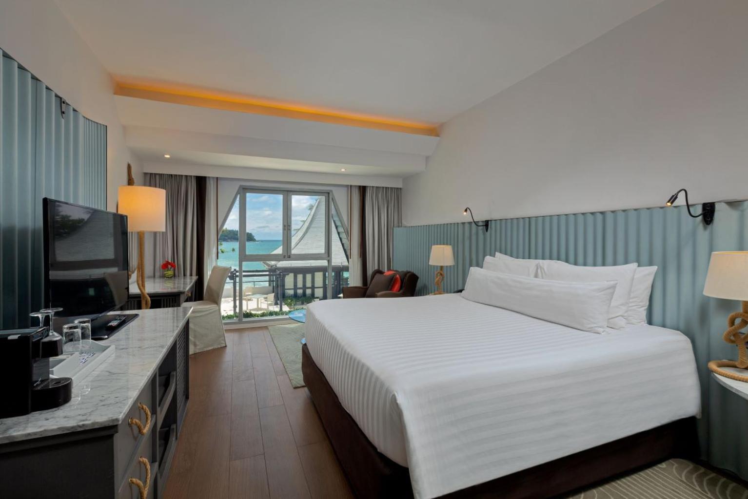 เดอะ โบทเฮ้าส์ ภูเก็ต  Hotel หาดกะตะ ภายนอก รูปภาพ